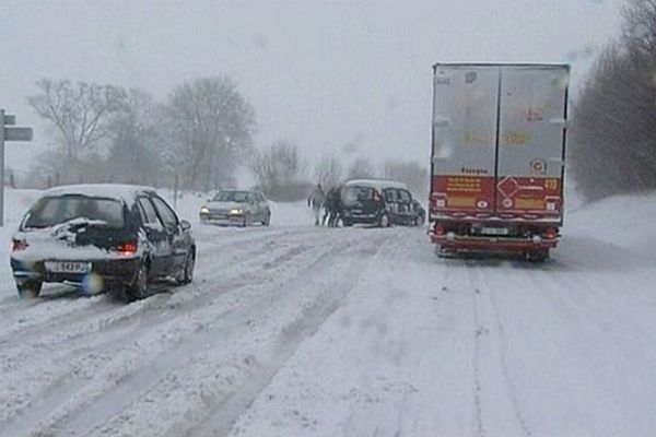 Les routes de la Manche, mardi 12 mars 2013 dans la matinée