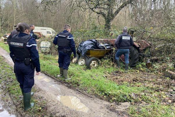 Opération Territoire Propre dans le Calvados : 342 véhicules hors d'usage ont été découverts dans la nature au mois de décembre 2023