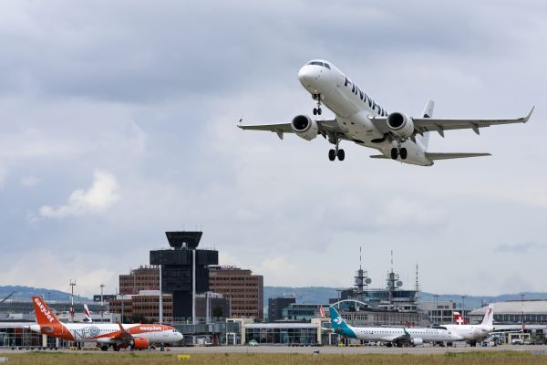 Le trafic aérien de l'aéroport de Genève est perturbé suite à de violents orages, dans la nuit de ce mardi 25 au mercredi 26 juin 2024.