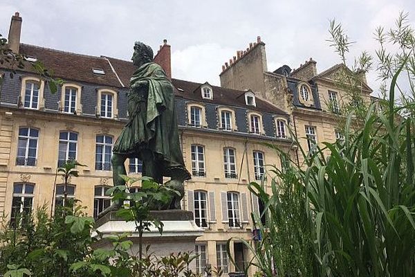 La Place Saint-Sauveur à Caen, juin 2016