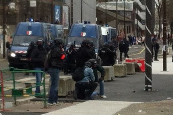 Bd Léon Bureau à Nantes, un jeune interpellé vers 16h le 21 avril 2016