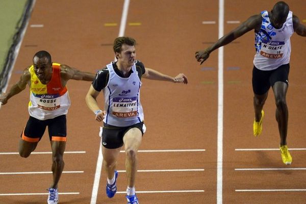 La finale du 60 m messieurs gagnée par Christophe Lemaitre devant le Charentais Ben Bassaw