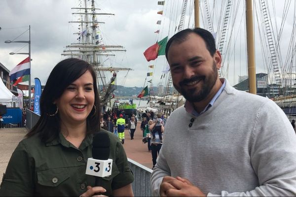 Javier et Caroline se sont rencontrés lors de l'Armada 2008 et "un petit bébé Armada est en route pour décembre " !