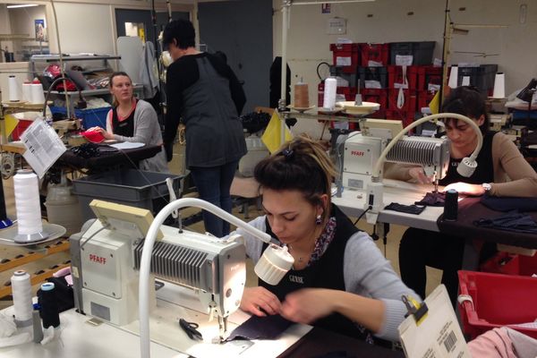 L'entreprise Gerbe accueille des stagiaires pour les former au travail de son savoir-faire unique