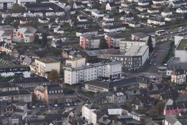 La ville de Pont-Audemer (Eure) fait face au trafic de drogues "depuis des décennies".