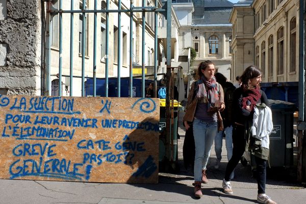 Les étudiants de Lyon 2 n'auront d'examen le jour de la finale de la Ligue Europa