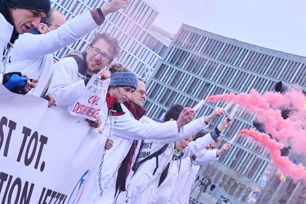 Manifestation de scientifiques de tous horizons à Berlin en avril 2022.