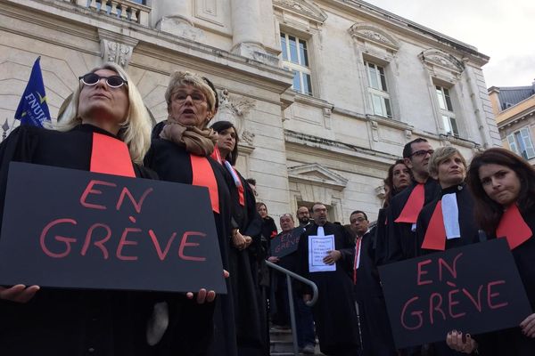 Les avocats ne veulent pas de la réforme des retraites.