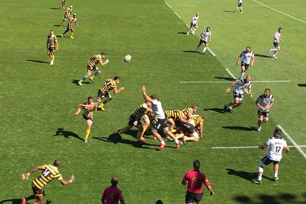 Corréziens et Landais ont disputé un match au scénario étrange, sous un chaud soleil et devant 8884 spectateurs.