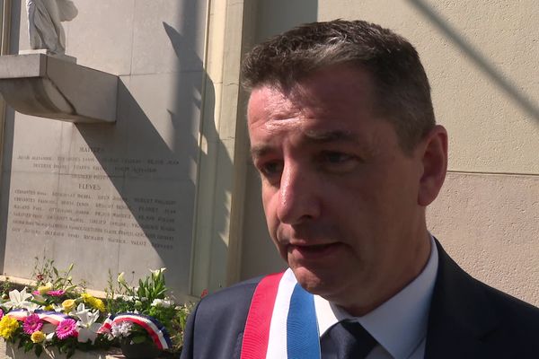 Exclusif. Lors du 79ème anniversaire du bombardement de Saint-Etienne, le maire de Saint-Etienne Gaël Perdriau a accepté de parler de l'affaire du chantage à la sexe tape.