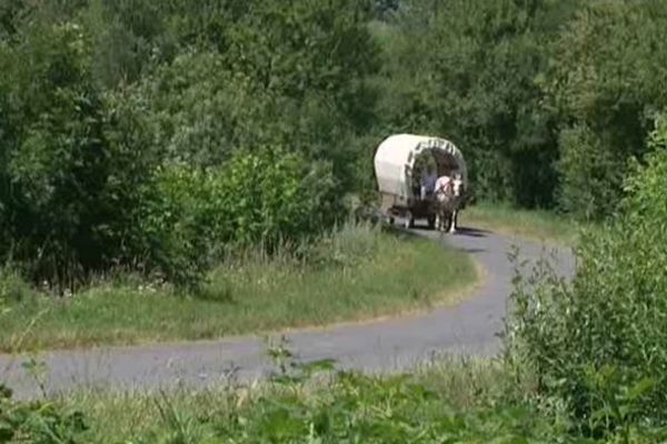 Pierjean Frison arpente l'Aveyron en chariot