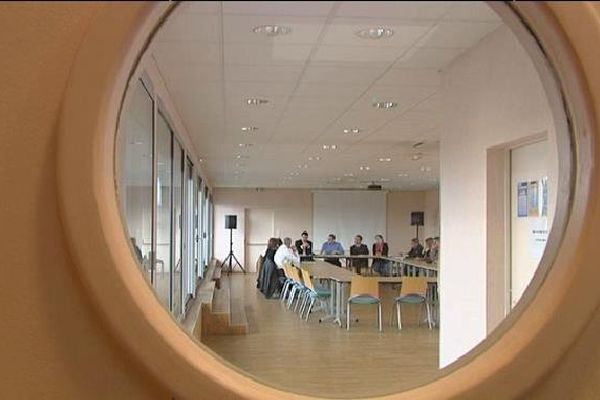 "L'atout senior", un dispositif expérimental en Limousin : une douzaine de quinquagénaires participe deux jours par semaine à des ateliers 
