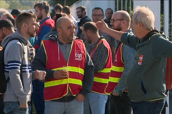 80 salariés environ ont bloqué une partie de la journée le site GE de Bourogne dans le Territoire de Belfort. 