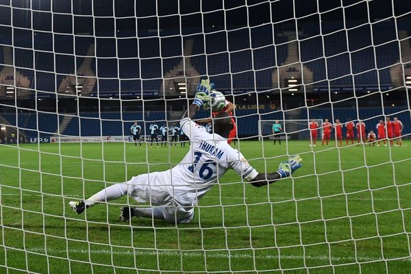 Le 8 août, le gardien de but du Havre Yohann Thuram arrête le tir au but du Nîmois Renaud Ripart et qualifie Le Havre pour le 2ème tour de la compétition. Les Crocos veulent une revanche.