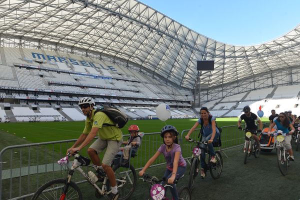 En 2019, le Vélotour a traversé le stade Vélodrome de Marseille.