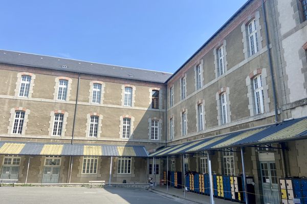 Depuis ce vendredi 2 juin, l'un des bâtiments du collège Jules Marouzeau, à Guéret, est temporairement fermé.