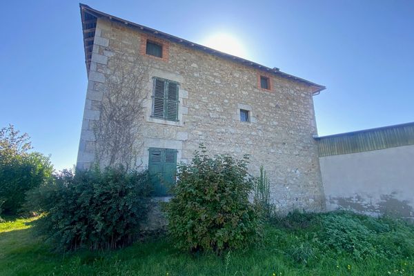 À Boisseuil (87), le premier étage de cette ancienne maison forestière servira de base à la nouvelle brigade mobile de gendarmerie.