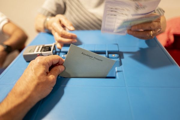 Législatives 2024 : les électeurs votent en masse pour ce 1er tour