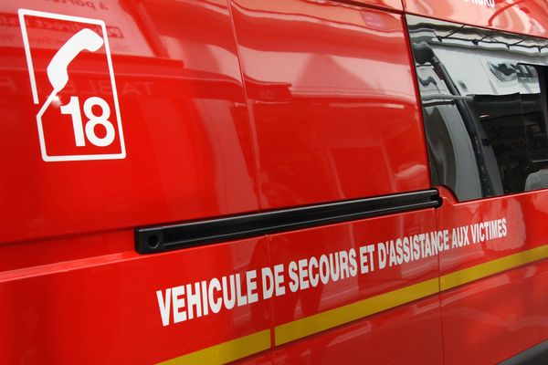 Image d'illustration / Une dizaine de pompiers et policiers se sont rendus sur place pour porter secours à l'enfant de 4 ans, blessé.