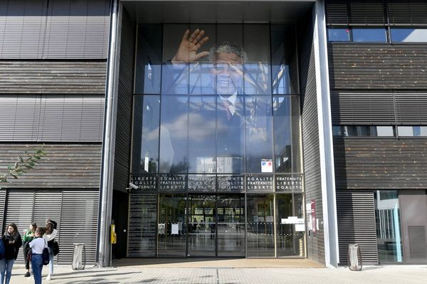 Le déconfinement dans les lycées des Pays de la Loire va se faire par niveaux, selon le choix des proviseurs et des équipes pédagogiques.