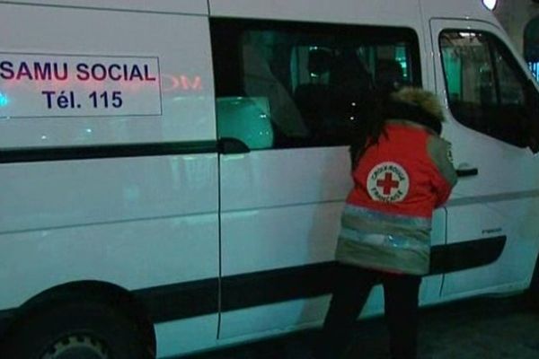 La Croix-Rouge fait sa maraude tous les soirs dans les rues d'Auxerre lorsque le plan grand froid est activé.