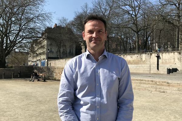 "Nous serons surtout présents dans les cantons urbains, où l’étiquette politique a plus de poids, mais pas partout en secteur rural" affirme Stéphane Gachet, référent La République en Marche en Loire-Atlantique
