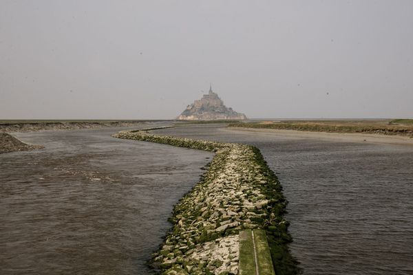 Le Mont Saint Michel vidé de ses touristes à l'heure du coronavirus