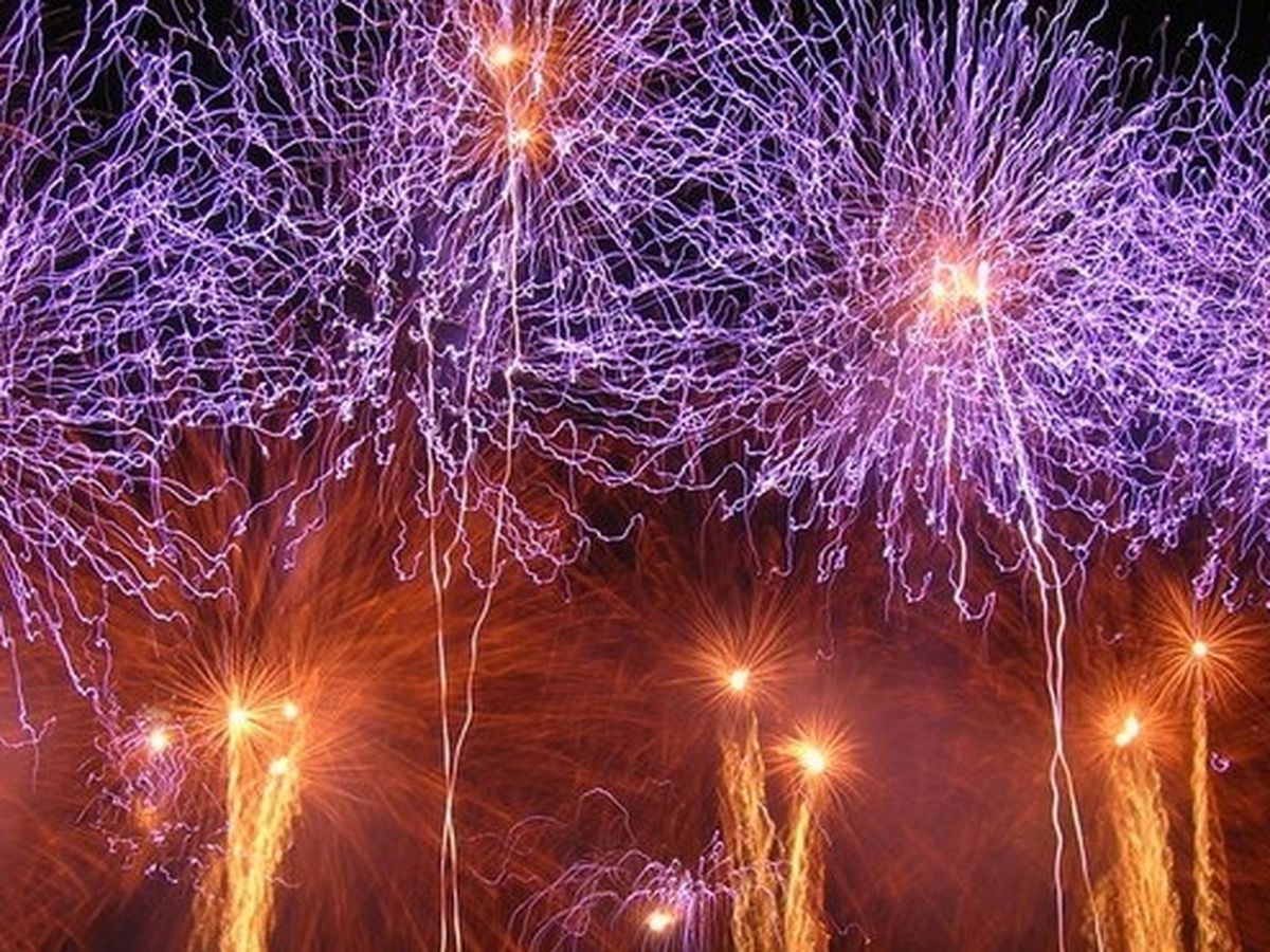 14 Juillet Pluie D Annulations De Feux D Artifice