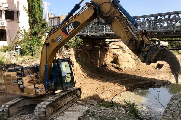 Le dernier bloc de pierre du pont de Villegailhenc a été retiré ce mercredi matin - 18 septembre 2019