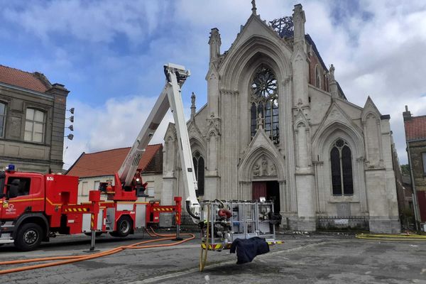 L'église de l'Immaculée-Conception de Saint-Omer (Pas-de-Calais) a été partiellement détruite lors d'un incendie. Image prise le 2 septembre 2024.