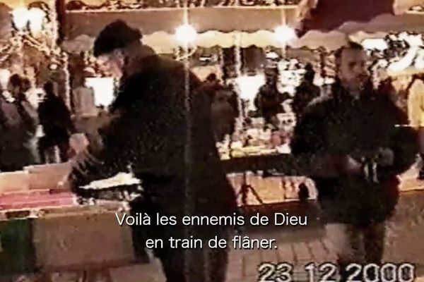 Images tournées par deux terroristes en repérage sur le marché de Noël de Strasbourg, le 23 décembre 2000.