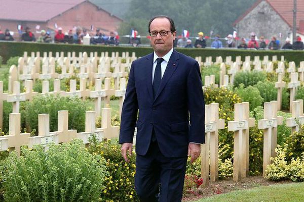 Le président rend hommage aux 200 00 soldats tombés lors de cette attaque considérée comme un échec militaire