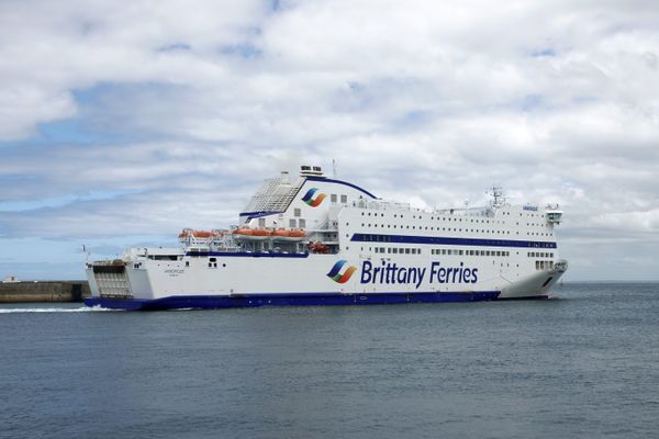 Le redémarrage de quatre navires de la Britanny Ferries prévu le 22 mars a été reporté à la mi-mai, au plus tôt.