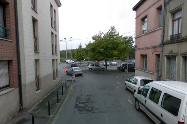 Les faits se sont déroulés rue Maurice Blachond à Valenciennes. 