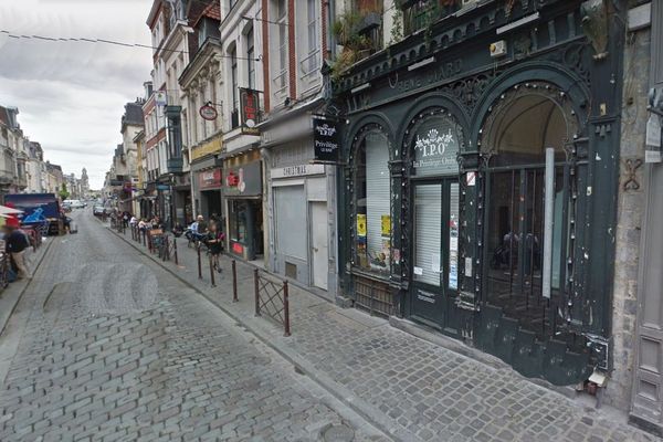 Les faits se sont déroulés rue Royale, dans la nuit de mercredi à jeudi. 