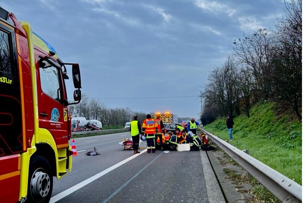 Les pompiers de Haute-Garonne sont intervenus sur l'A 62, ce mercredi 11 décembre 2024, pour secourir un motard à la suite d'une collision avec trois véhicules. Il a été héliporté par le SAMU 31 jusqu'à un cnetre hospitalier.