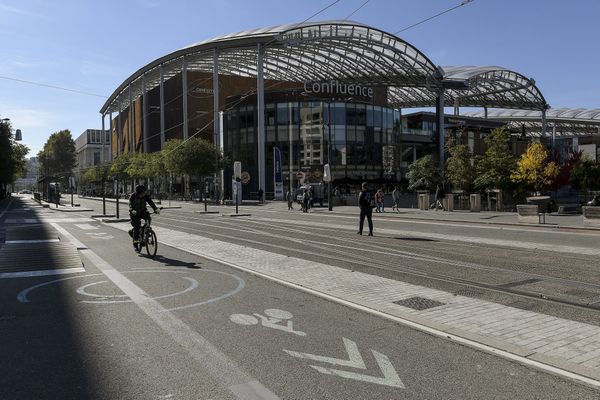 C'est à la sortie du Centre commercial Confluence à Lyon qu'Anthony a été agressé.