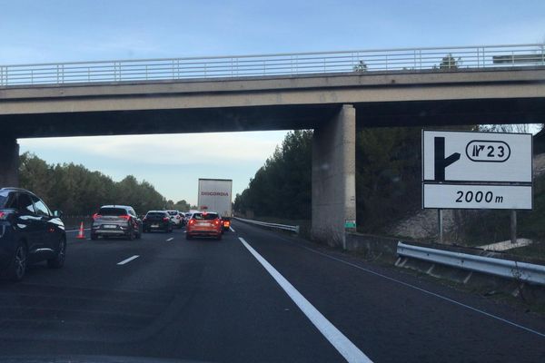 Trafic saturé sur l'autoroute A7 dans le Vaucluse le mercredi 24 janvier 2023 en raison des blocages des agriculteurs