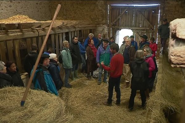 Les donateurs visitent la ferme participative de Rancon (87)