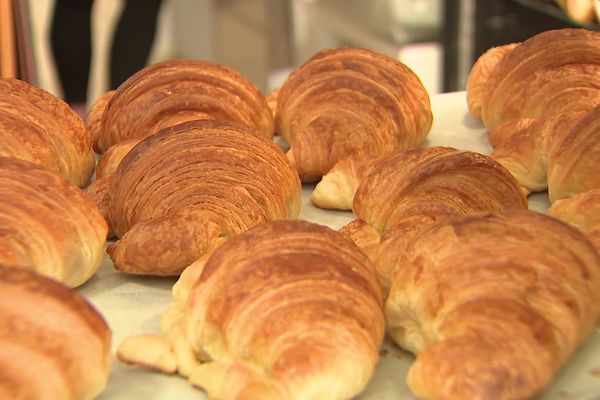 Face la hausse du prix du beurre, les croissants risquent d'être plus chers.