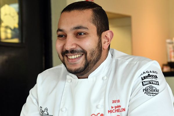 Abdelkader Belfatmi dans son restaurant à Marcq-en-Barœul. 