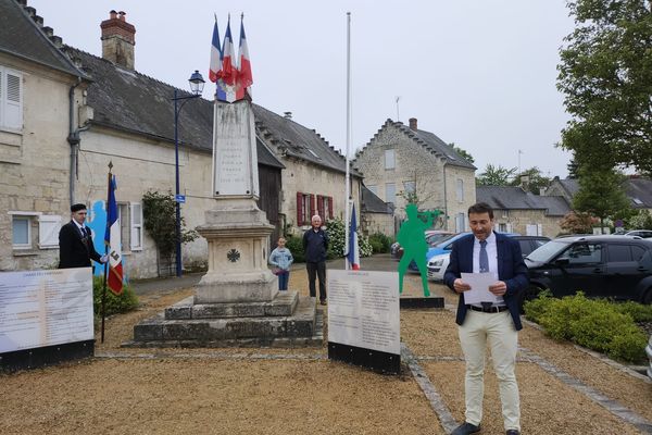 Comme beaucoup d'élus, Nicolas Reberot constate la désaffection pour les cérémonies commémoratives dans sa commune, comme ici celle du 8 mai.