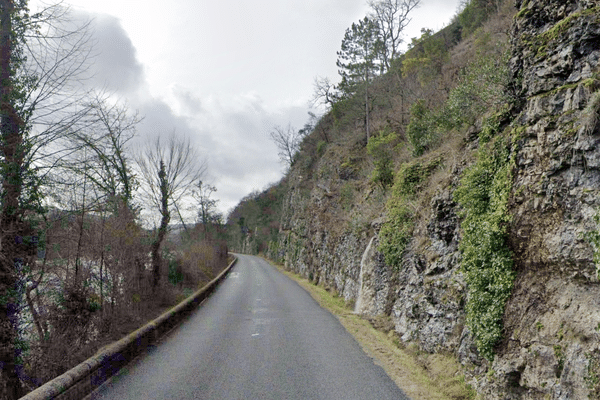 La route départementale 9 est fermée par mesure de sécurité sur une section de 3 km, du Château de Cayx jusqu’au bourg de Crayssac.