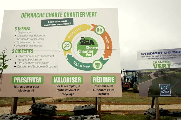 Comme placardé sur le chantier, les travaux se veulent respectueux de l'environnement