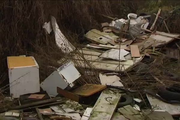 Décharge sauvage à Venette dans l'Oise