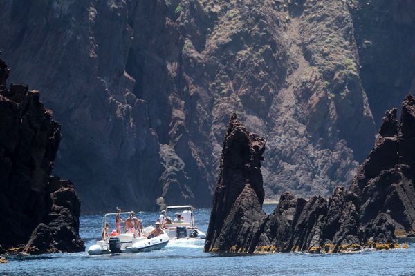 Située dans l'Espace du Golfe de Porto, la Réserve Naturelle de Scandola est gérée par le Parc Naturel Régional de Corse. 