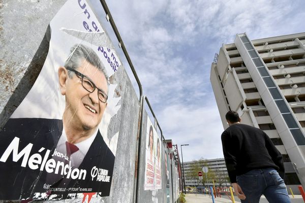 L'affiche de Jean-Luc Mélenchon pour le premier tour de la présidentielle 2022.