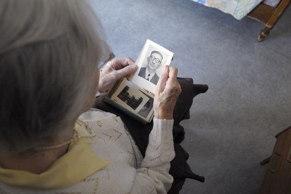 En France, 850 000 à 900 000 personnes seraient touchées par Alzheimer et les maladies apparentées.