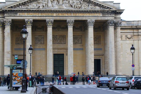 Simone Veil entrera au Panthéon le 1er juillet 2018. Un hommage ouvert au public lui sera rendu.