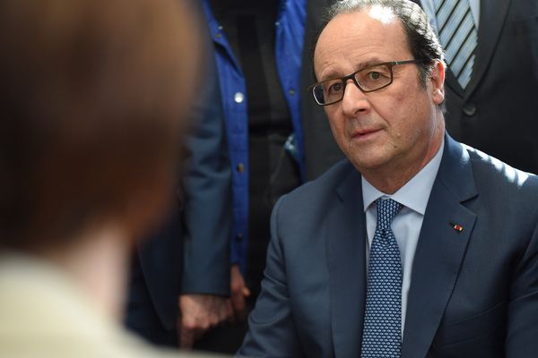 François Hollande était en déplacement à Montargis et Châteauneuf-sur-Loire dans le Loiret, mardi, sur le thème de la formation professionnelle et du Compte personnel d'activité.